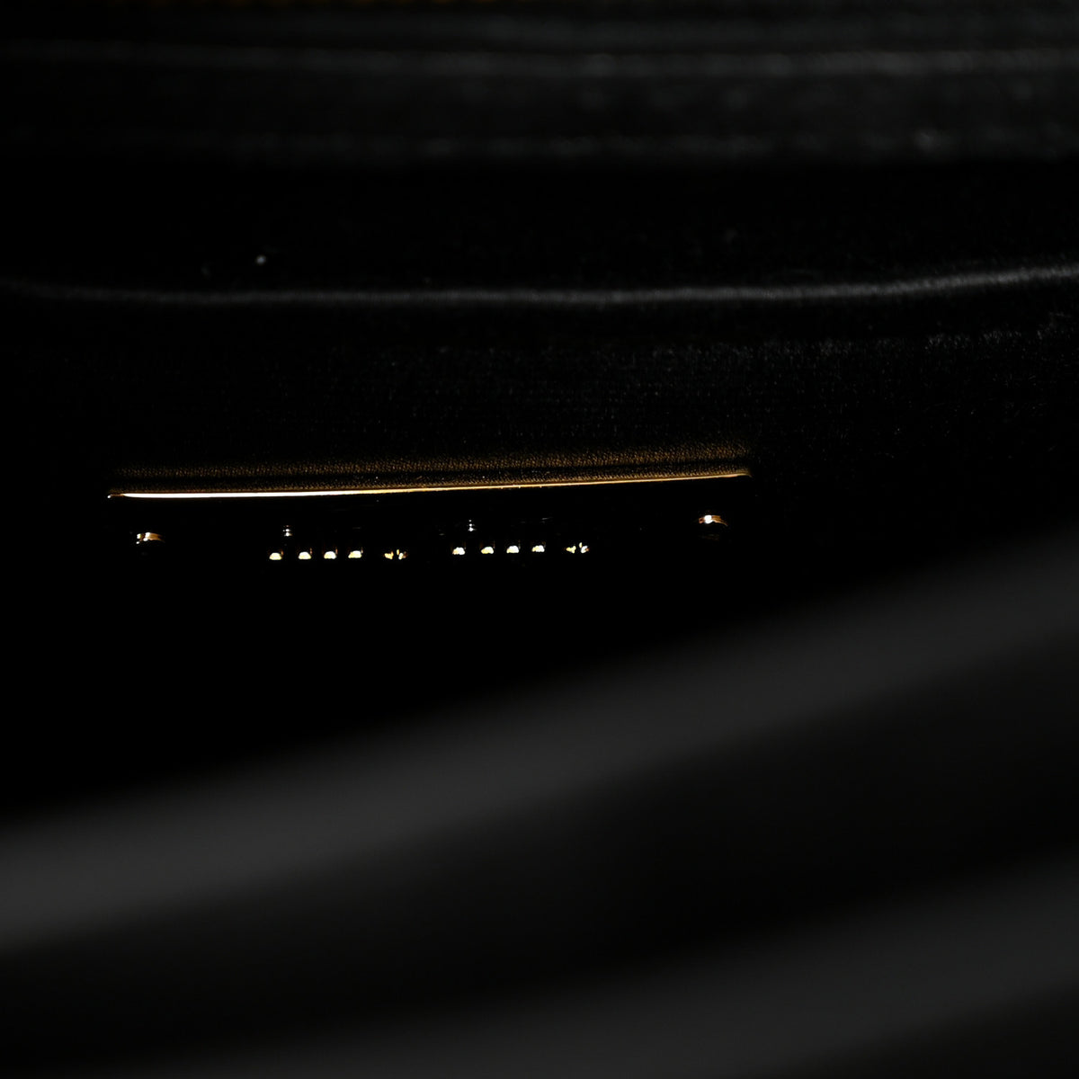 Velluto Vernice Madras Top Handle Bag Black