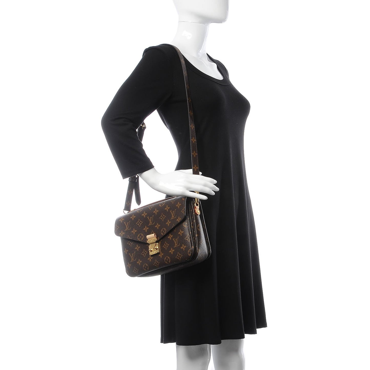 Monogram Pochette Metis