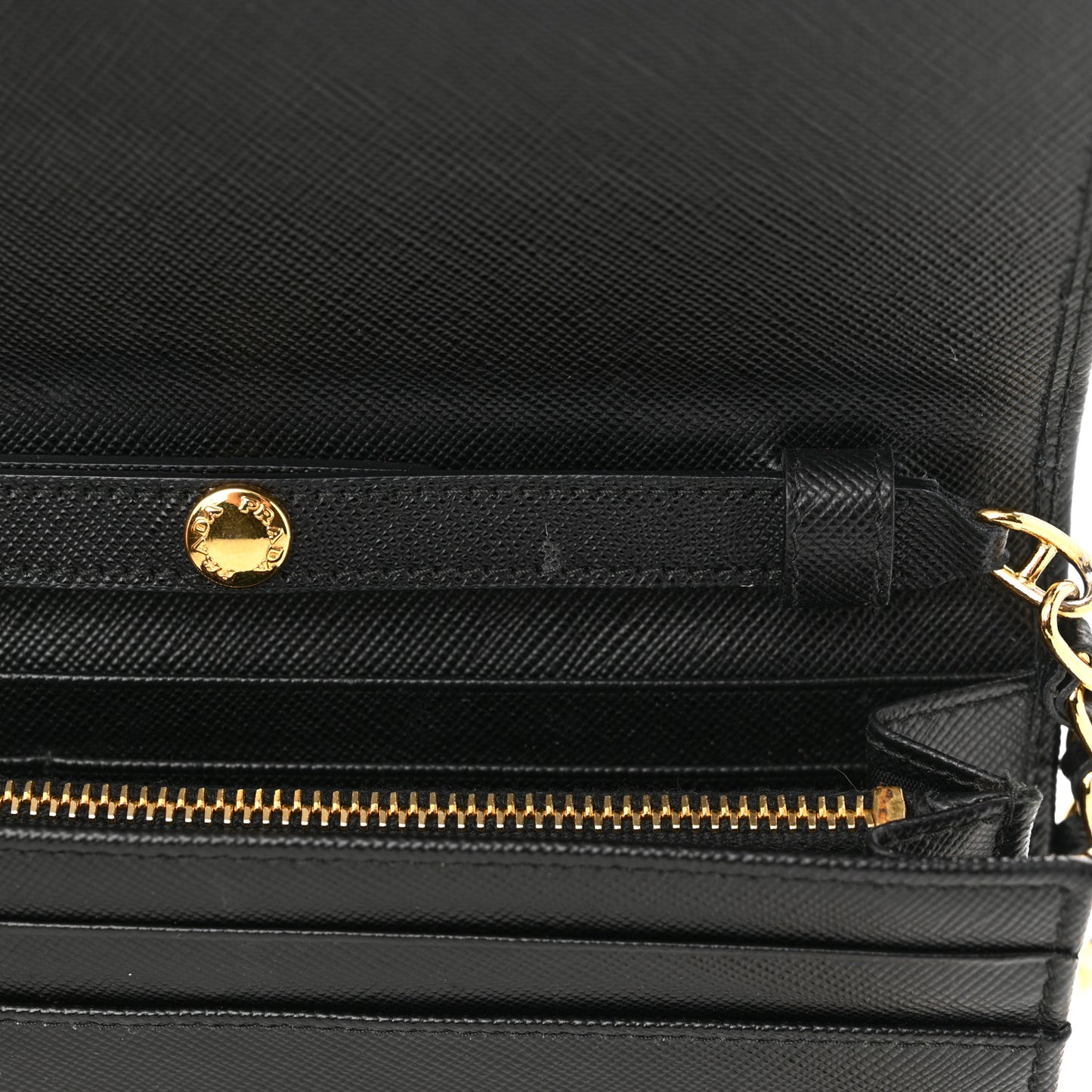 Saffiano Metal Oro Chain Wallet Black