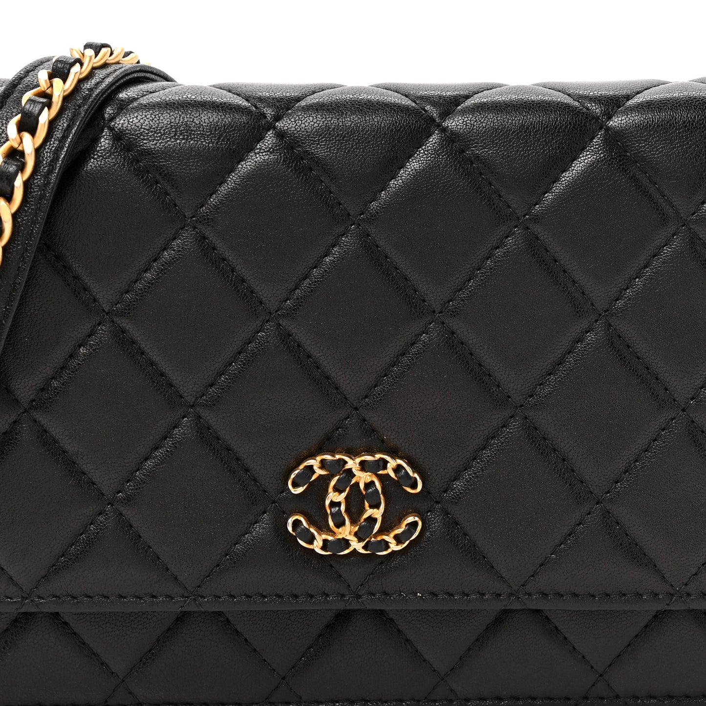Lambskin Quilted Infinity Wallet On Chain WOC Black
