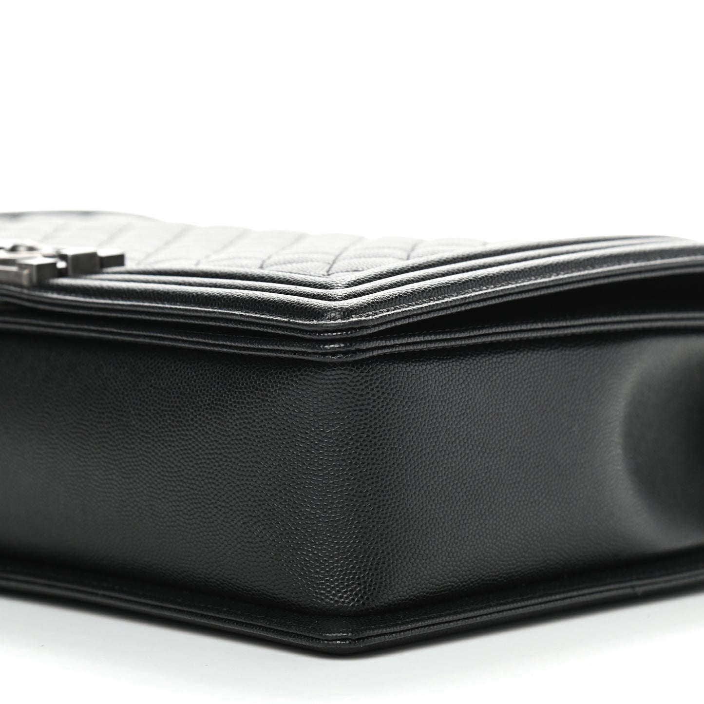 Caviar Quilted Large Boy Flap Black