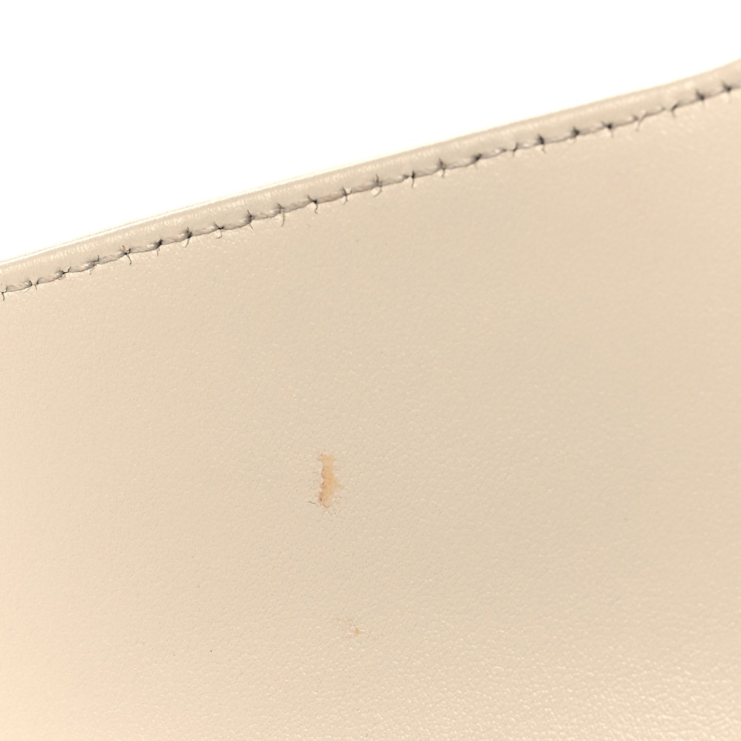 Calfskin Matelasse Small GG Marmont Shoulder Bag White