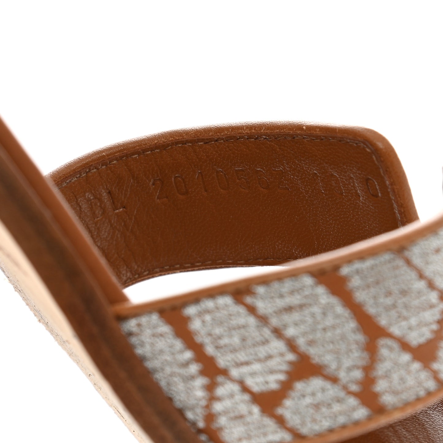 Embroidered Calfskin Oran Sandals 40 Naturel Gris Argente