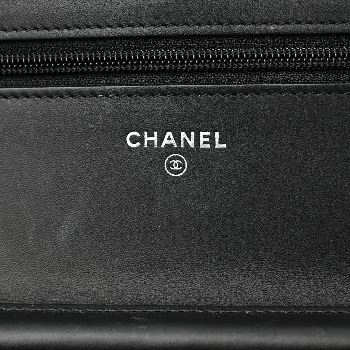 Patent Quilted Wallet On Chain WOC Black
