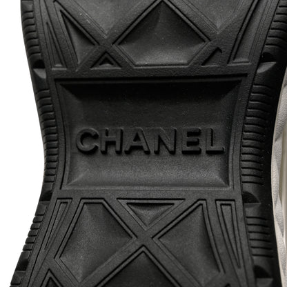 Chanel Velvet Calfskin Mixed Fibers CC Sneakers 37.5 Ivory Black 7 of 9