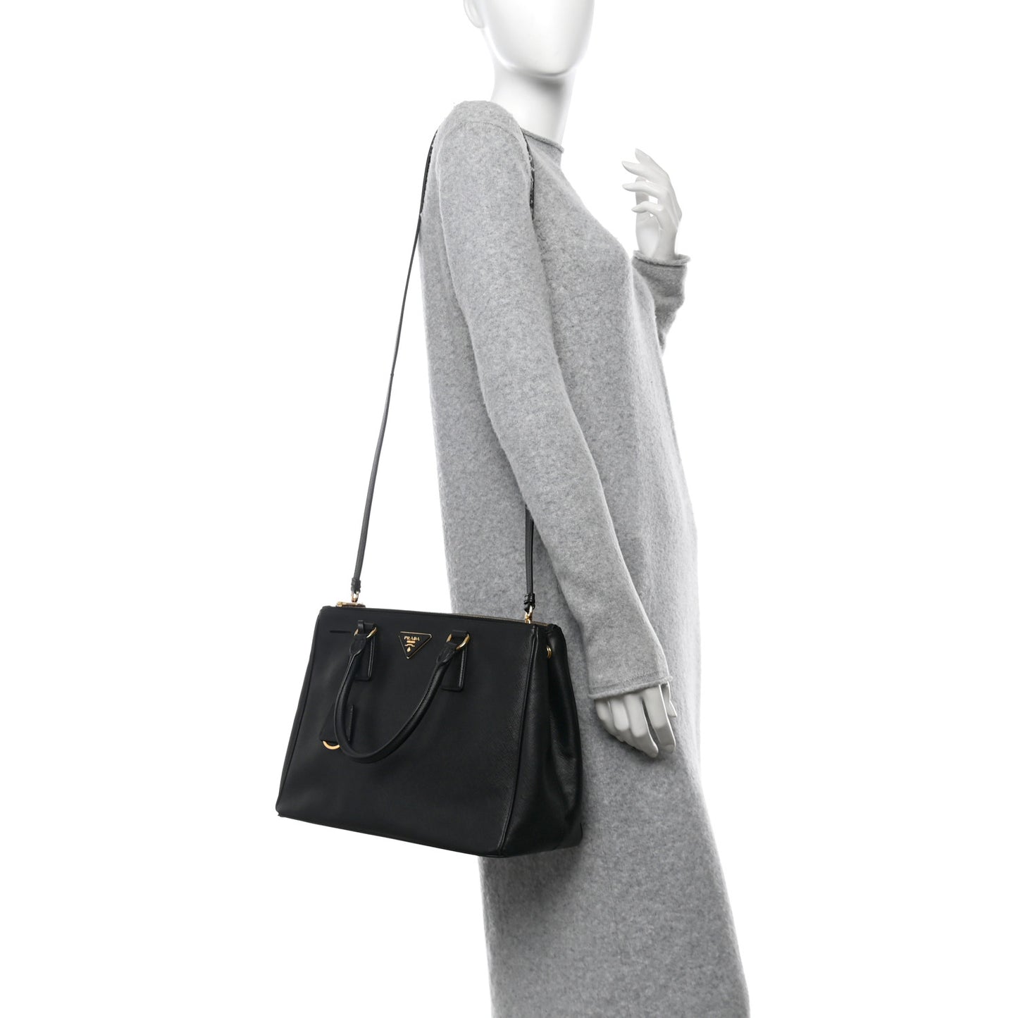 Saffiano Medium Galleria Double Zip Tote Black