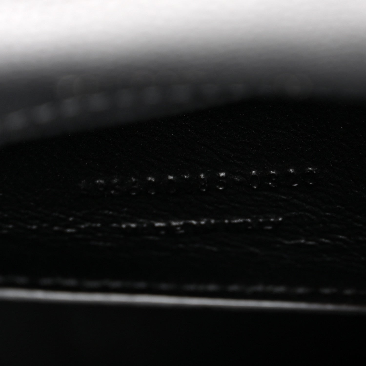 Saint Laurent Grain De Poudre Textured Mixed Matelasse Triquilt Medium Monogram Monochrome Satchel Black 7 of 11