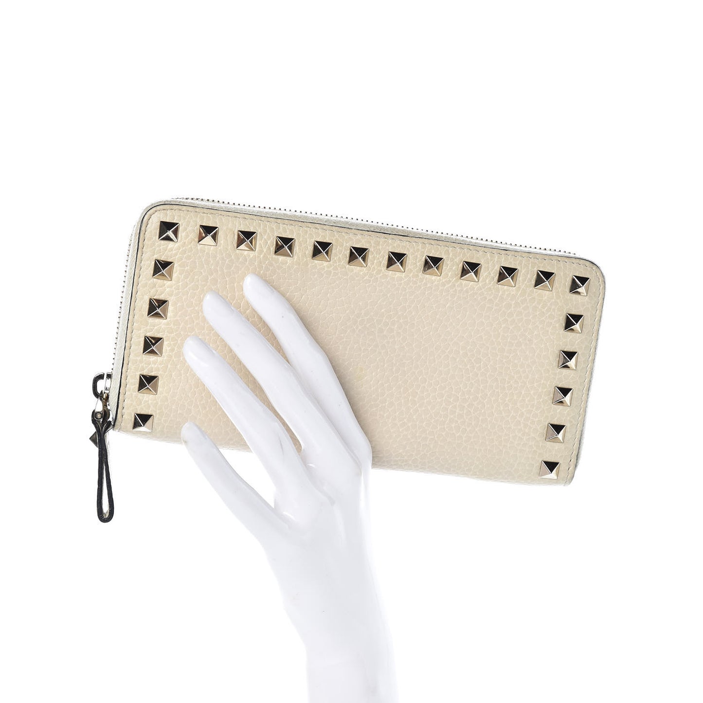 Pebbled Calfskin Rockstud Zip Around Wallet Ivory