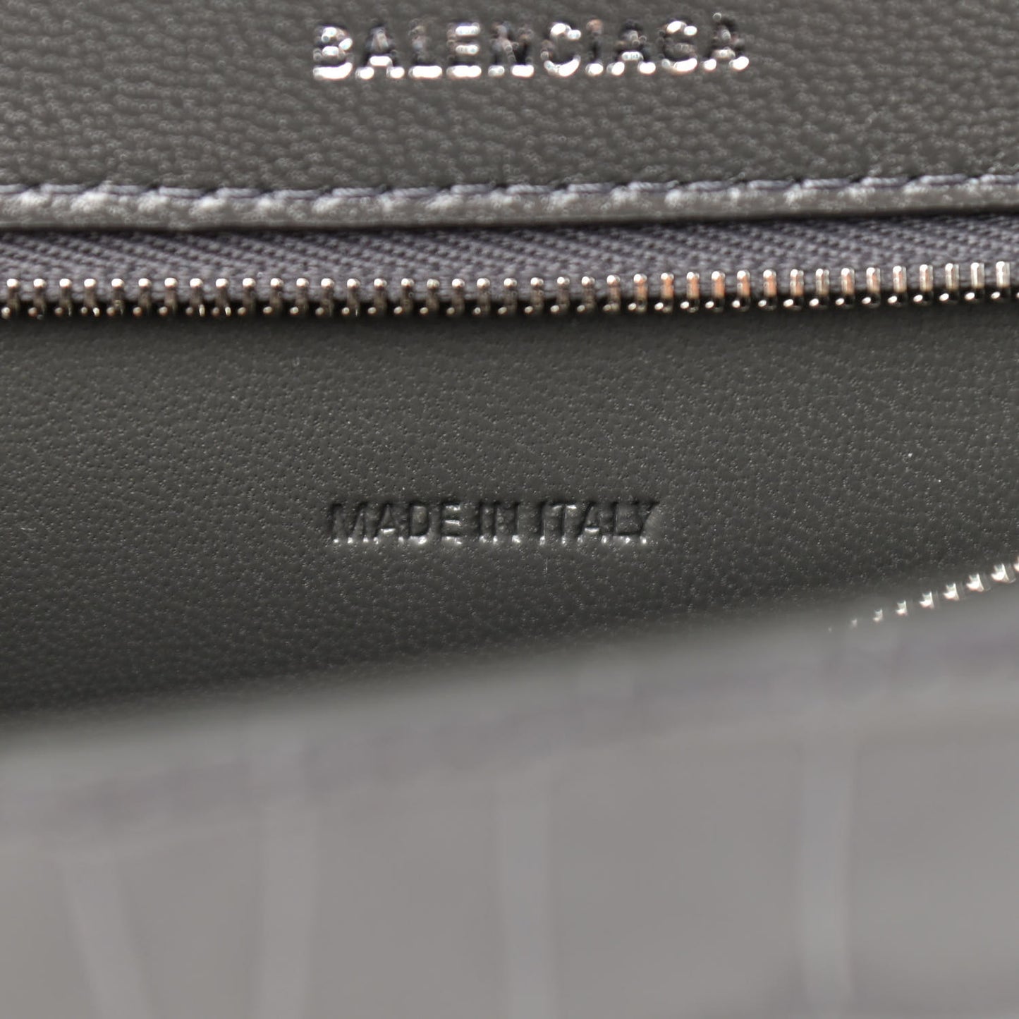 Shiny Calfskin Crocodile Embossed Medium Hourglass Top Handle Bag Dark Grey