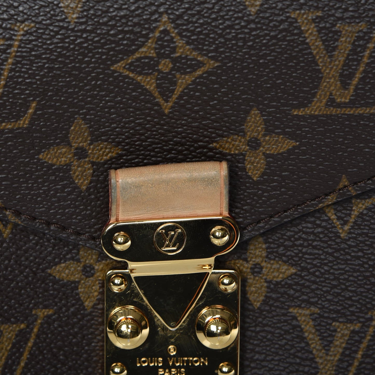 Monogram Metis