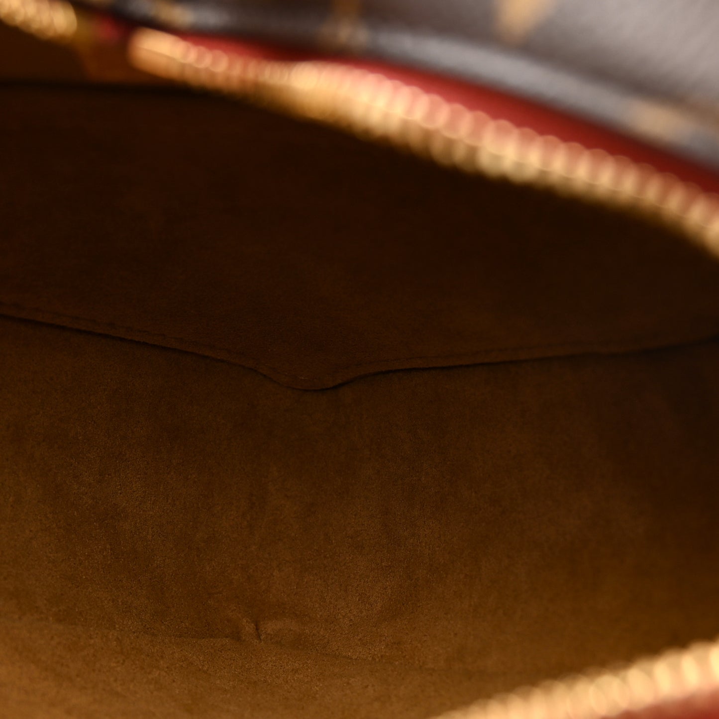 Monogram Game On Coeur