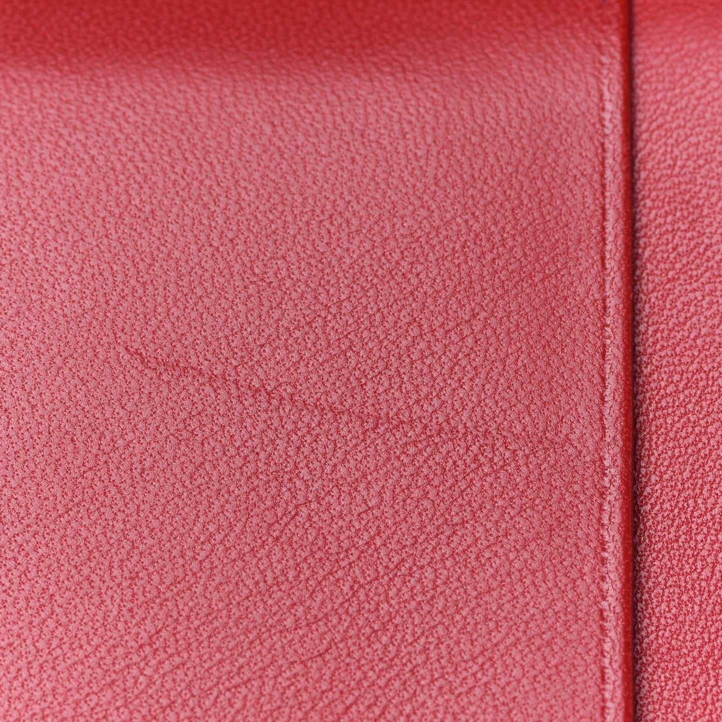 Patent Matelasse Monogram Vicky Zip Around Card Holder Rouge Eros