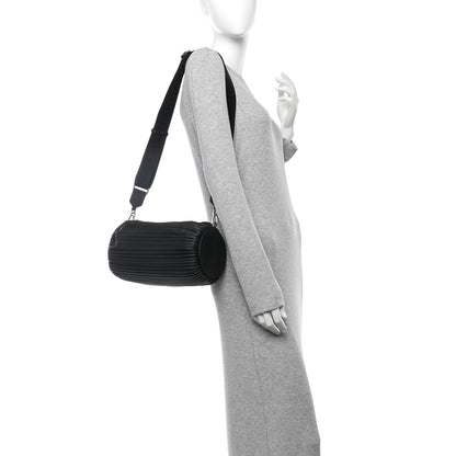 Loewe Lambskin Pleated Bracelet Large Pouch shoulder Bag Black 2 of 9