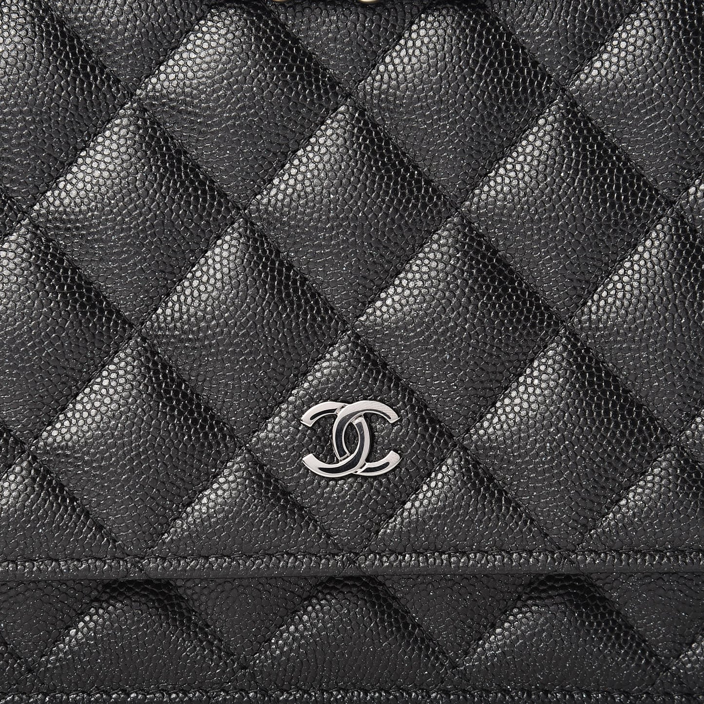 Iridescent Caviar Quilted Wallet On Chain WOC Black