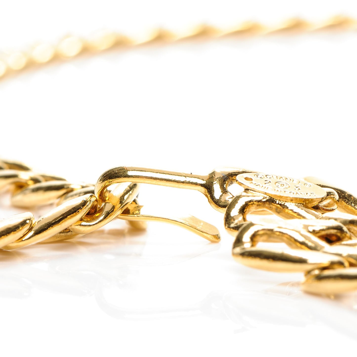 Chain CC Medallion Belt Gold