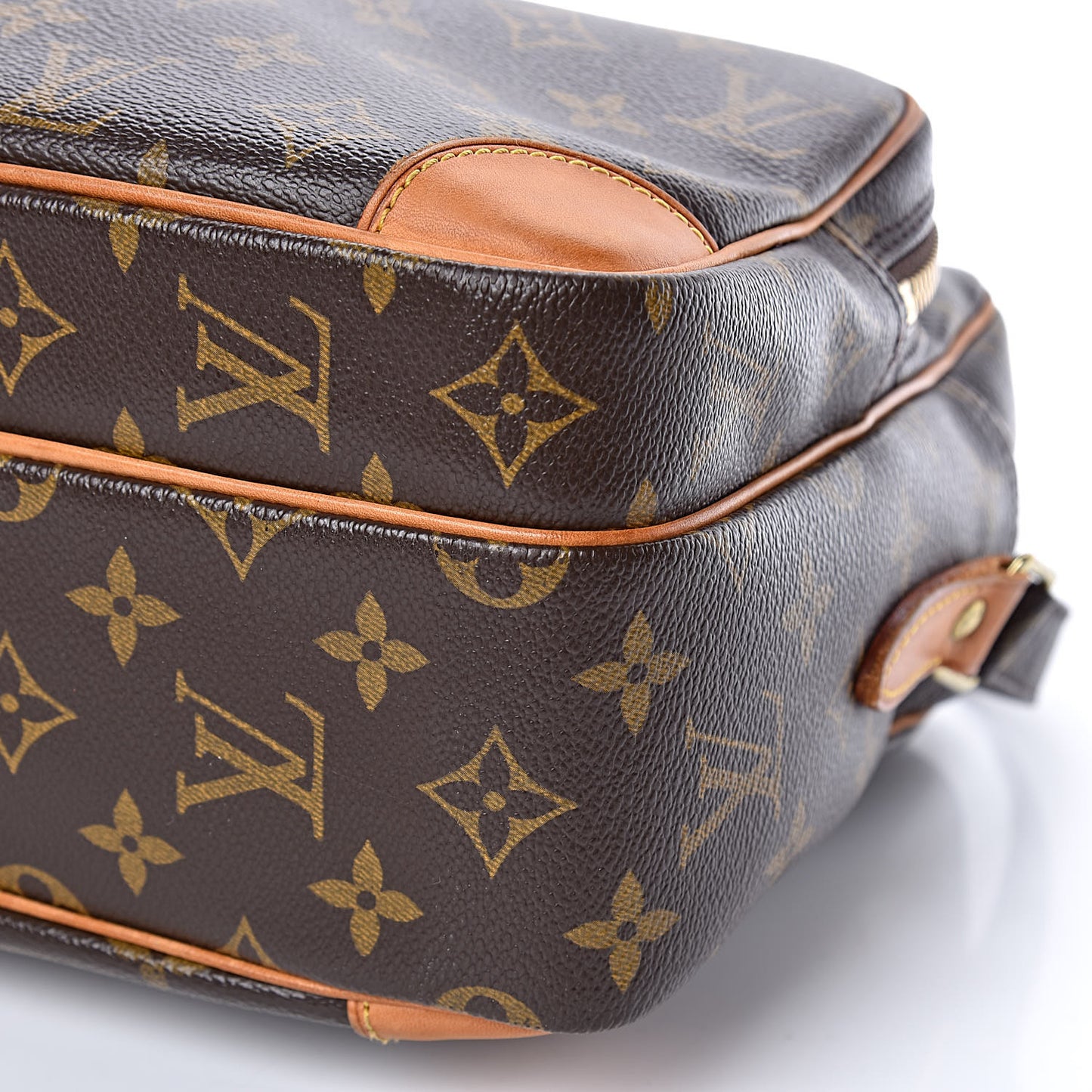 Monogram Nil 28