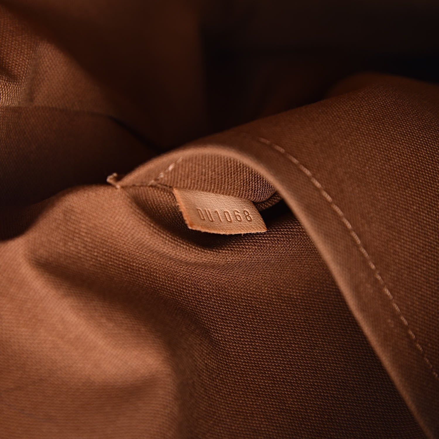 Louis Vuitton Monogram Cabas Beaubourg 7 of 11