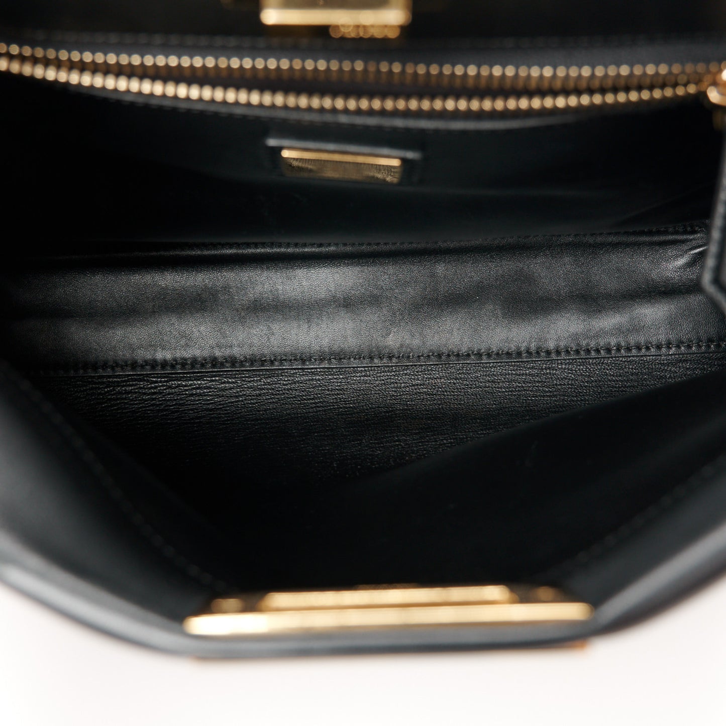 Vitello Seta Shiny Nappa Scalloped Studded Medium Peekaboo Iconic Satchel Black