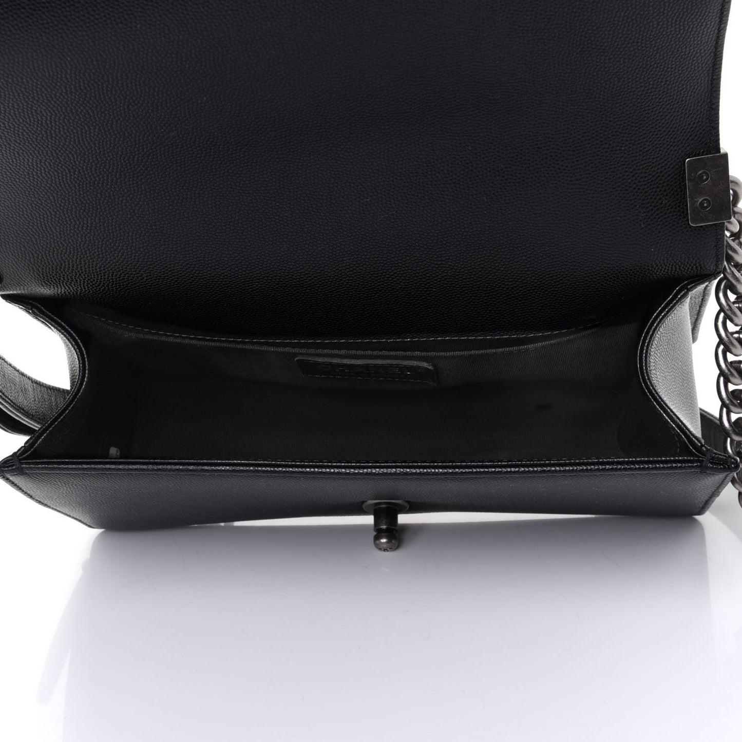Caviar Quilted Medium Boy Flap Black