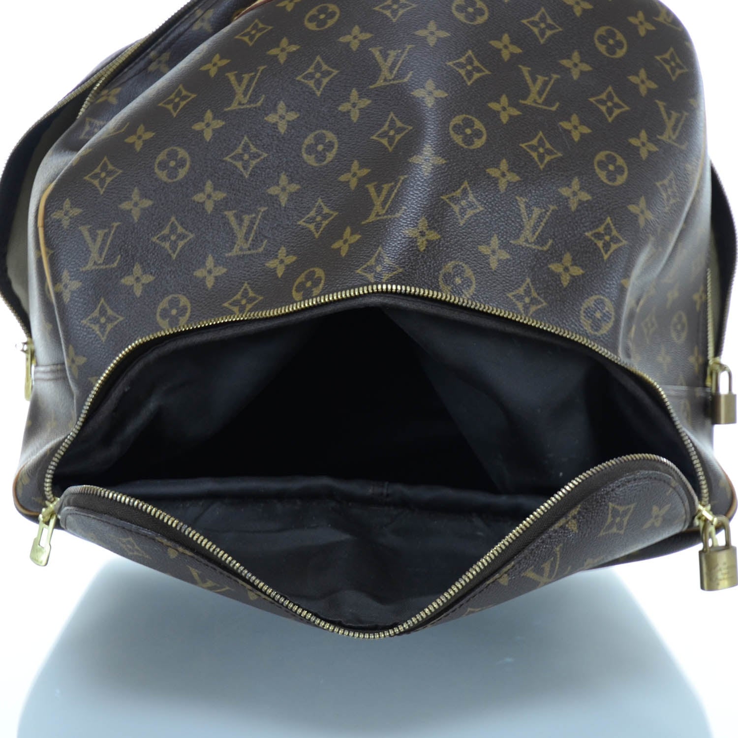 Louis Vuitton Monogram Evasion Sports Bag 10 of 11