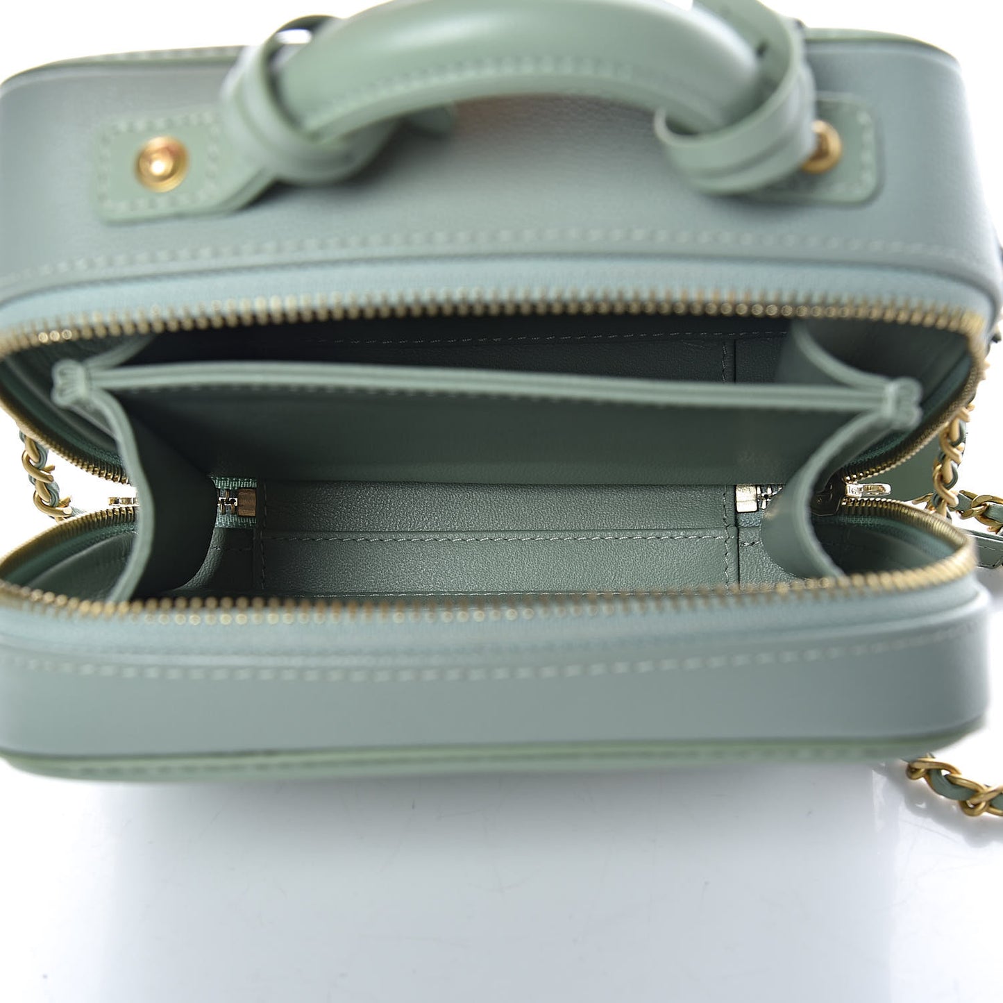 Caviar Quilted Small CC Filigree Vanity Case Mint