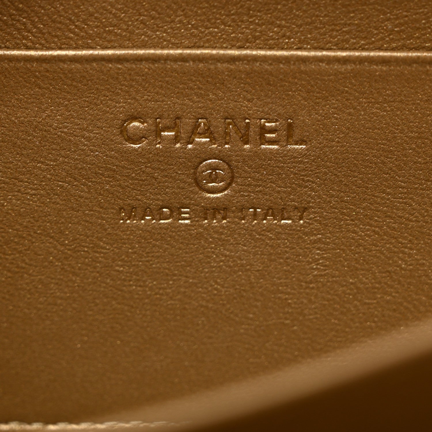 Chanel Lambskin Quilted CC Pearl Crush Camera Case White 6 of 10