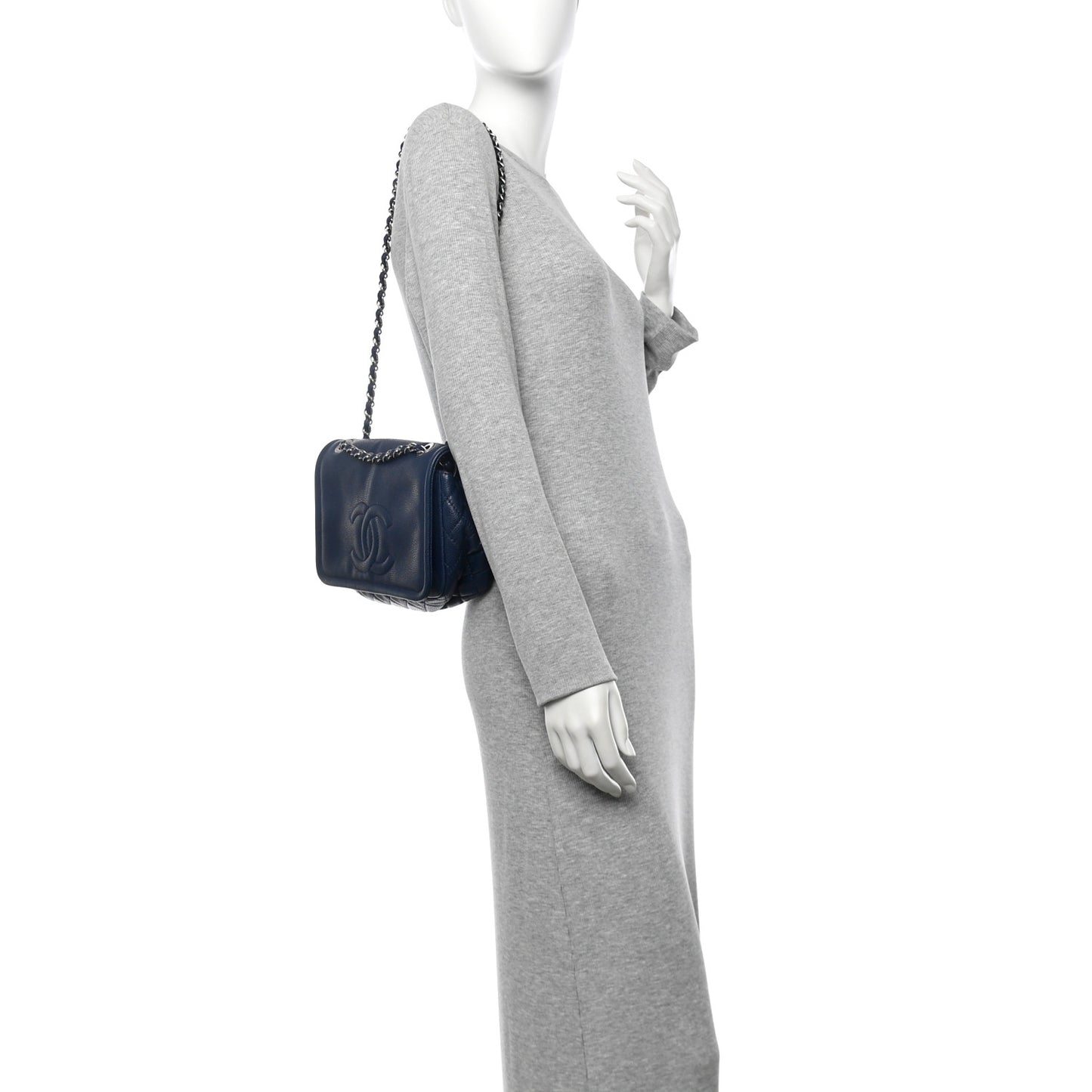 Caviar Medium Timeless CC Flap Navy Blue