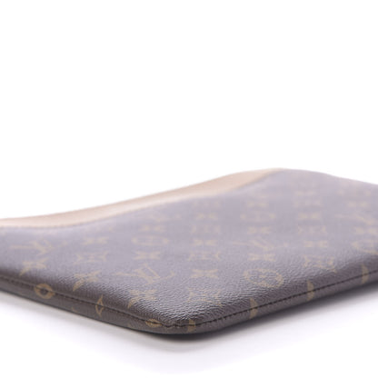 Louis Vuitton Monogram Daily Pouch Sesame 6 of 10