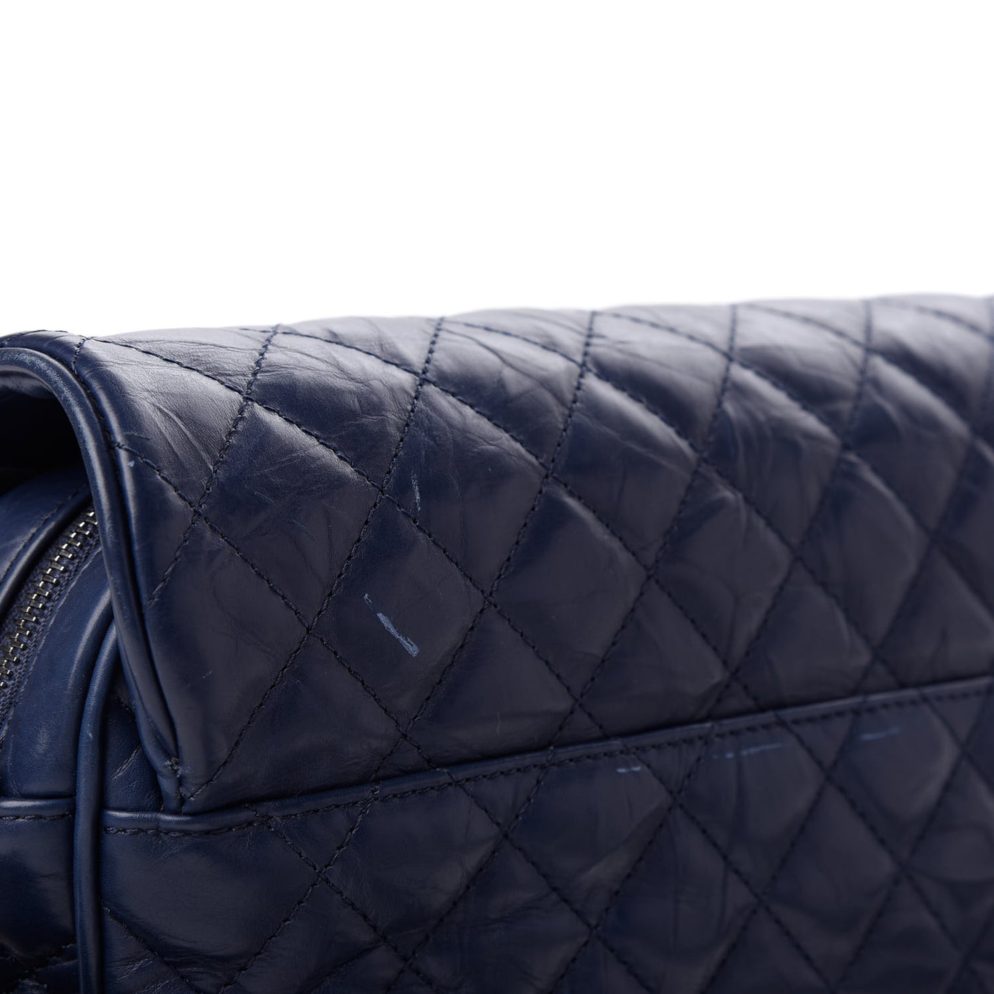 Aged Calfskin Quilted Medium Chain Detail Flap Navy Blue