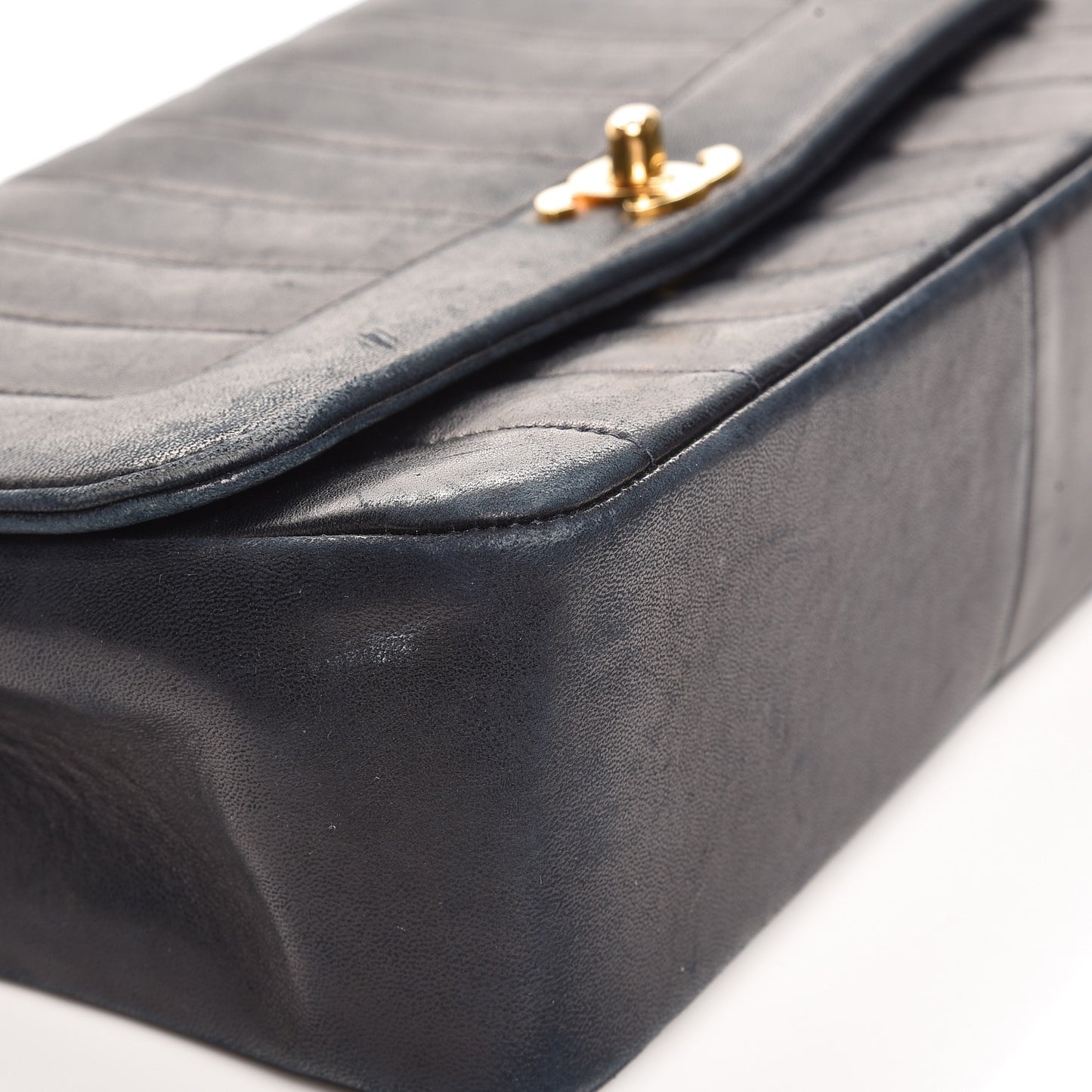 Lambskin Vertical Quilted Medium Single Flap Navy