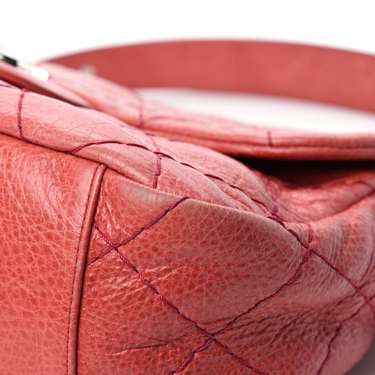 Glazed Calfskin Stitched On The Road Flap Pink