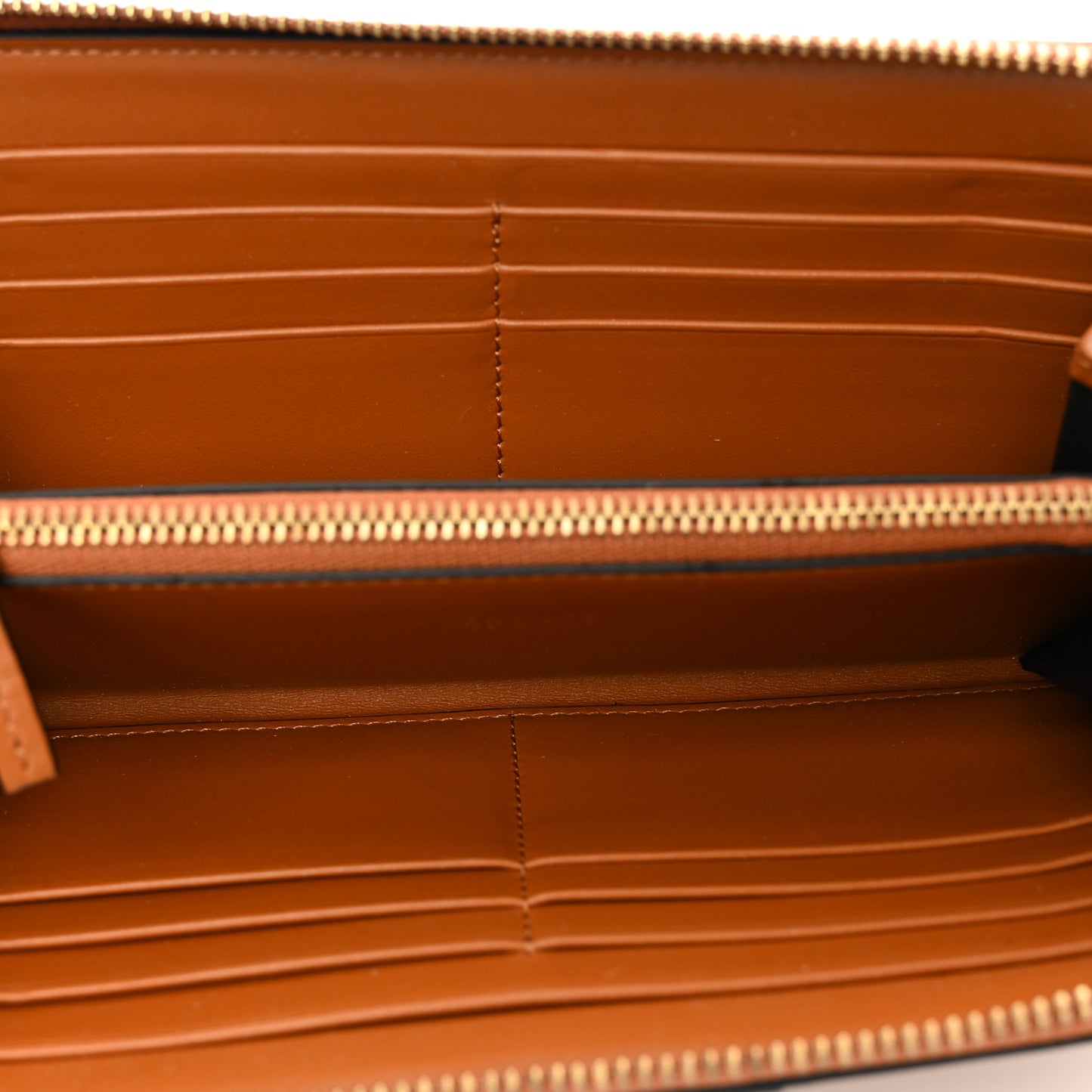 Vitello Virtus Zip Around Wallet Caramel