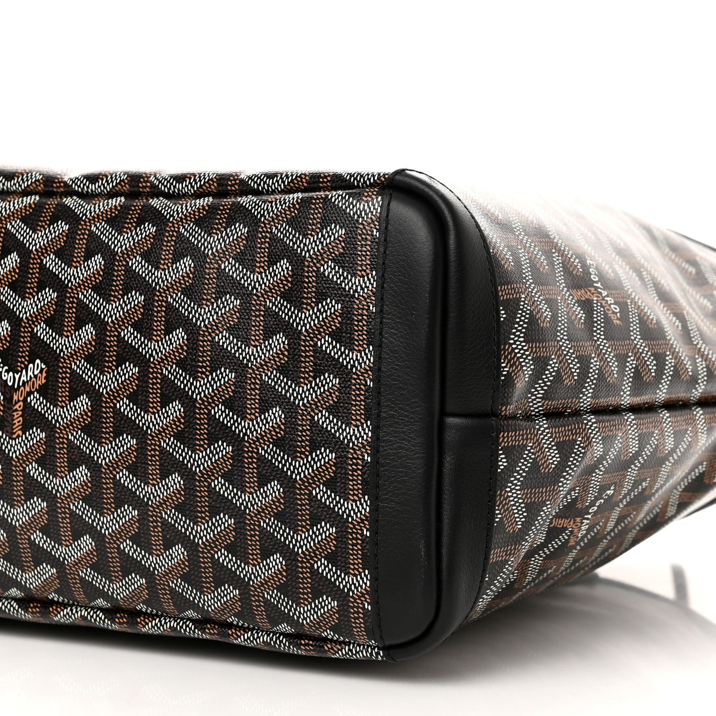 Goyardine Artois PM Black