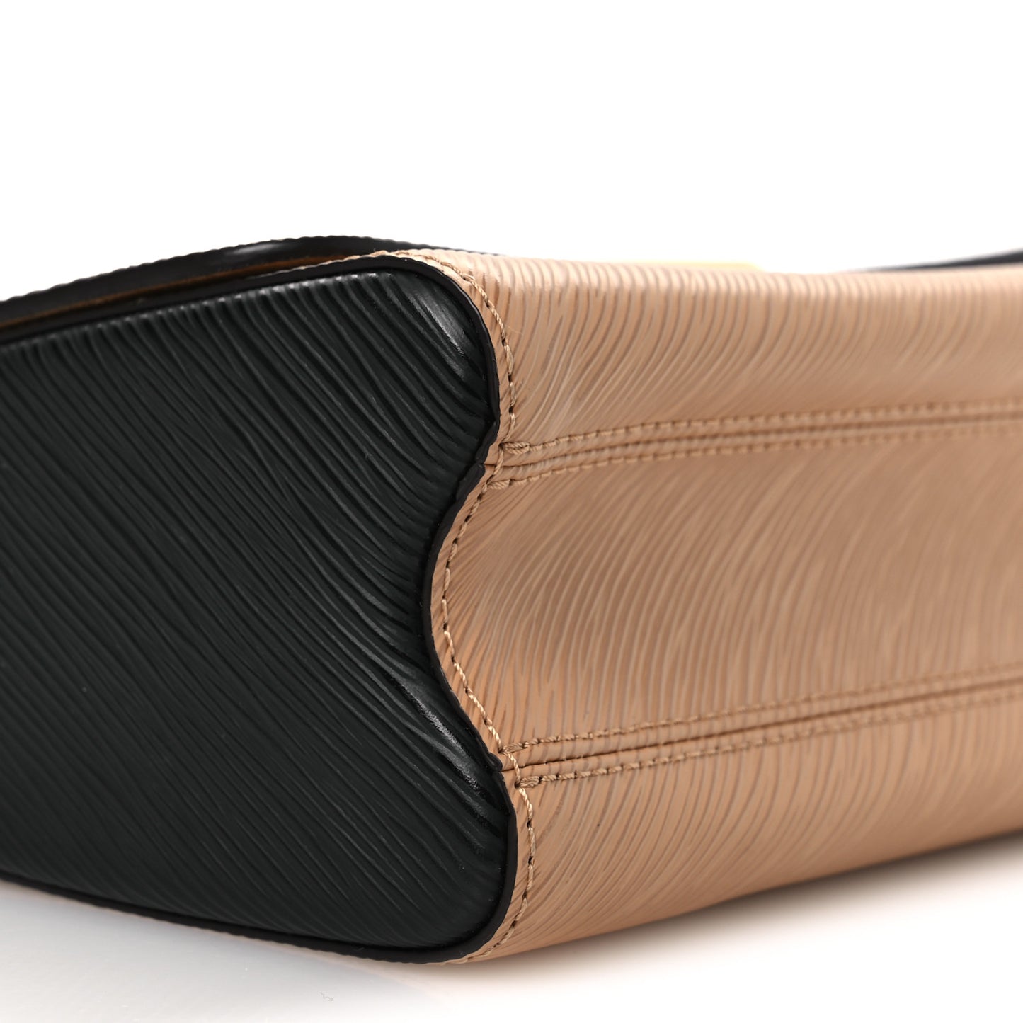 Epi Twist Shoulder Bag MM Camel