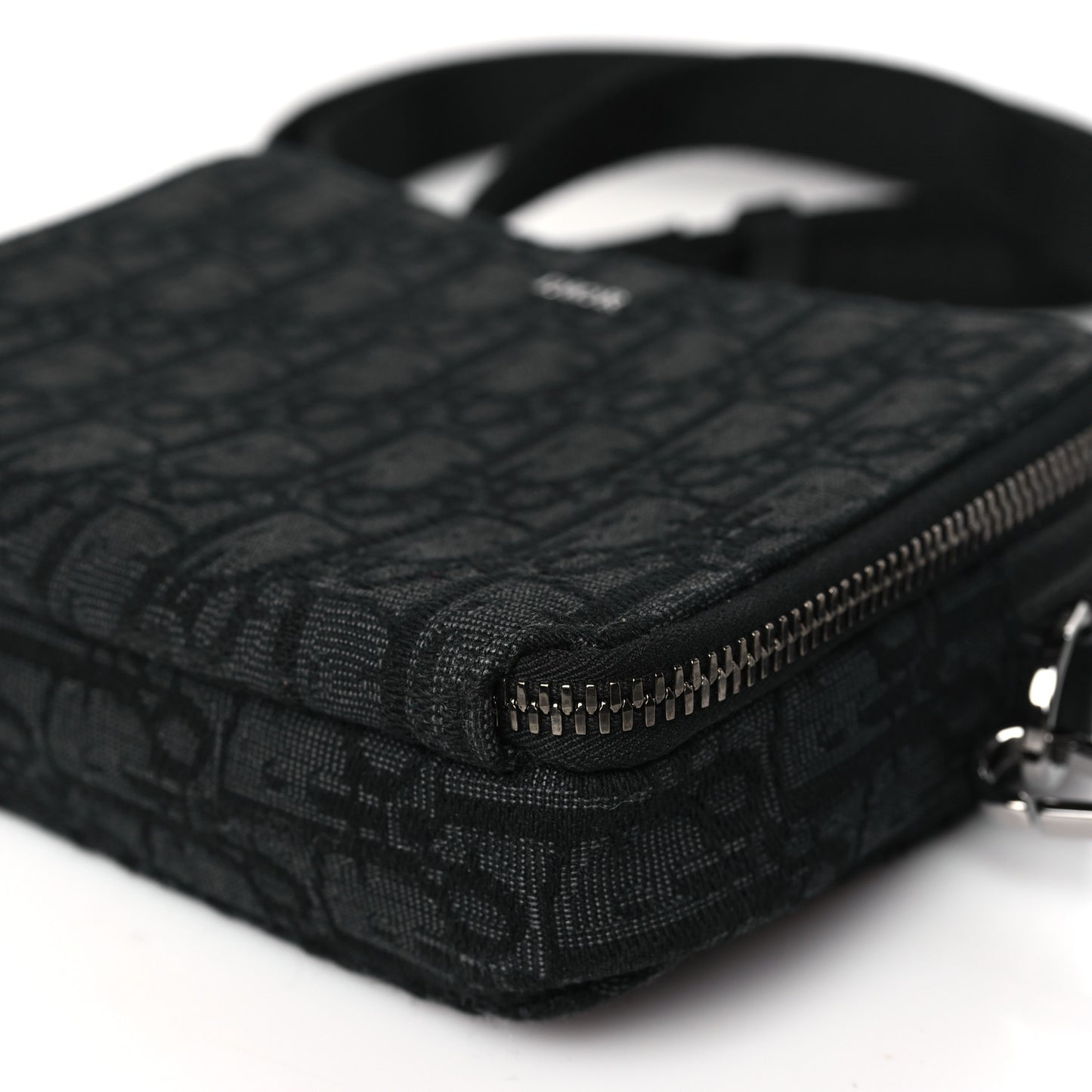 Oblique Zipped With Strap Pouch Black