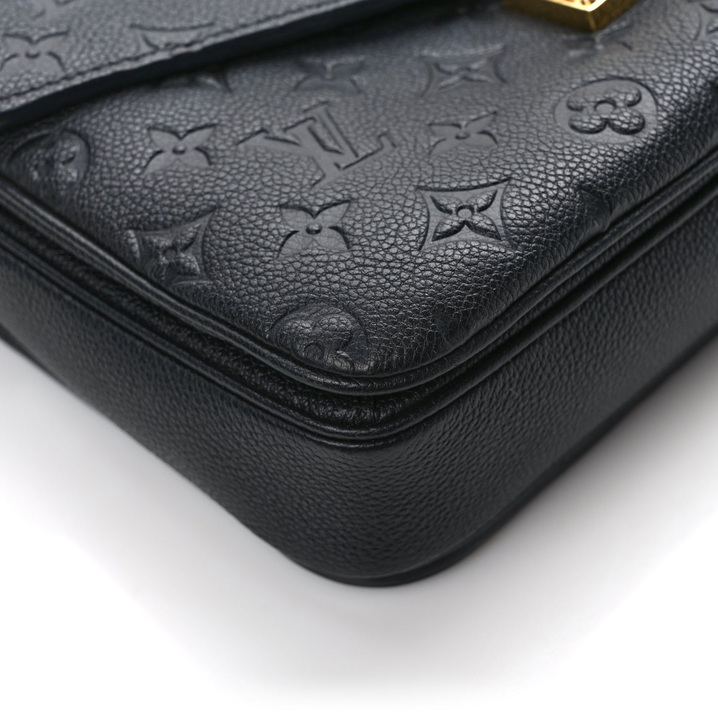 LOUIS VUITTON Empreinte Pochette Metis Black