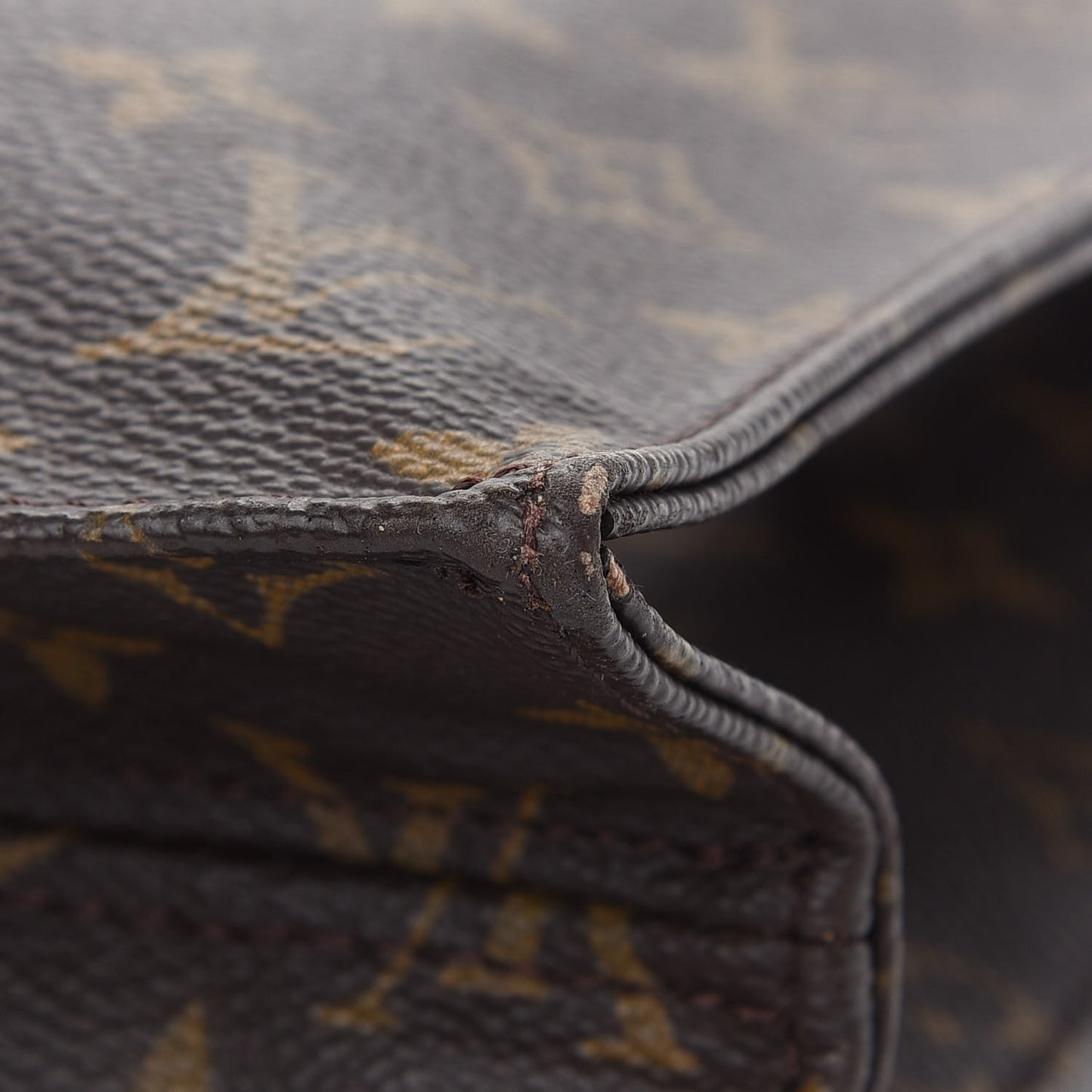 Monogram Sac Plat