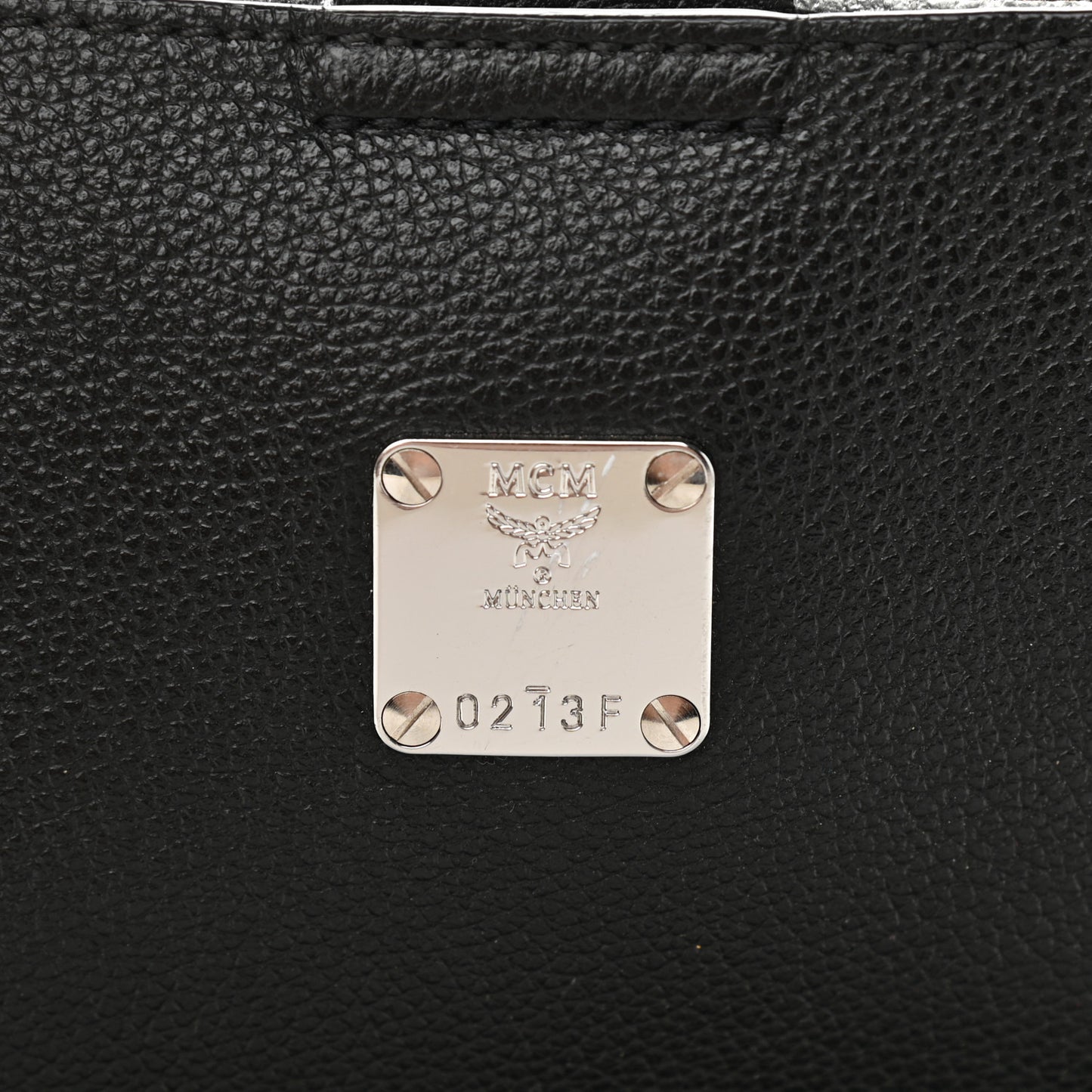 Grained Calfskin Medium Yris Shopper Tote Black