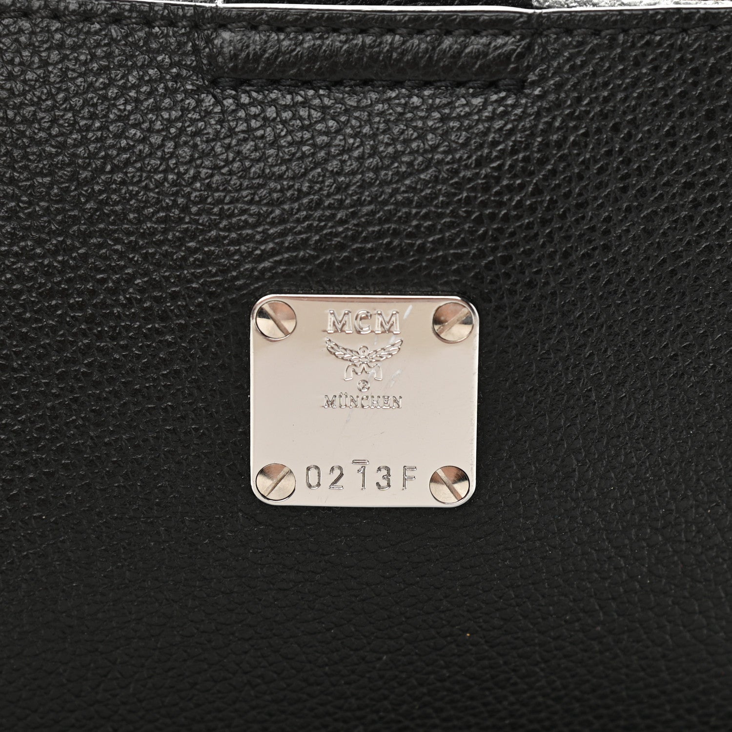 MCM Grained Calfskin Medium Yris Shopper Tote Black 6 of 16