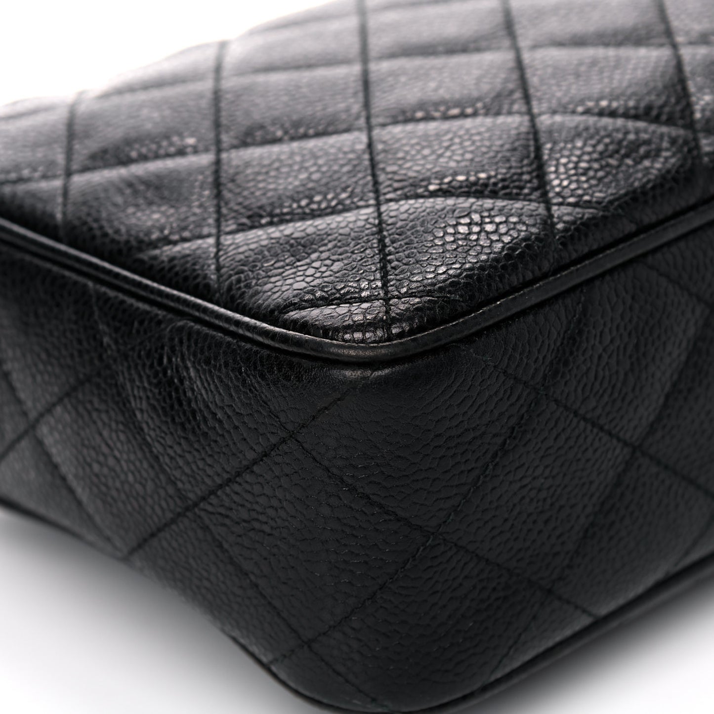 Caviar Quilted CC Camera Case Black