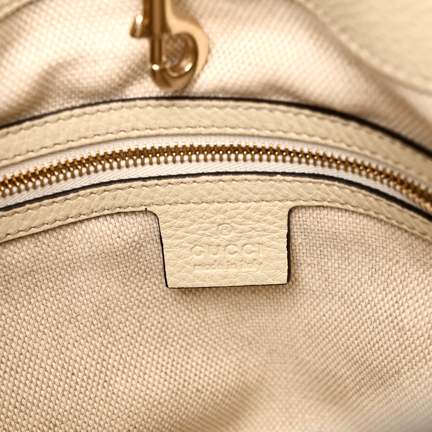 Gucci Pebbled Calfskin Medium Soho Chain Shoulder Bag  Off White 6 of 10