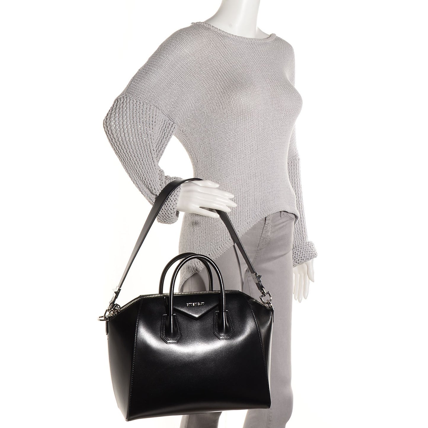 Shiny Lord Calfskin Medium Antigona Black