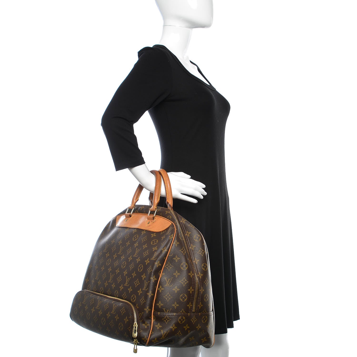 Louis Vuitton Monogram Evasion Sports Bag 2 of 18