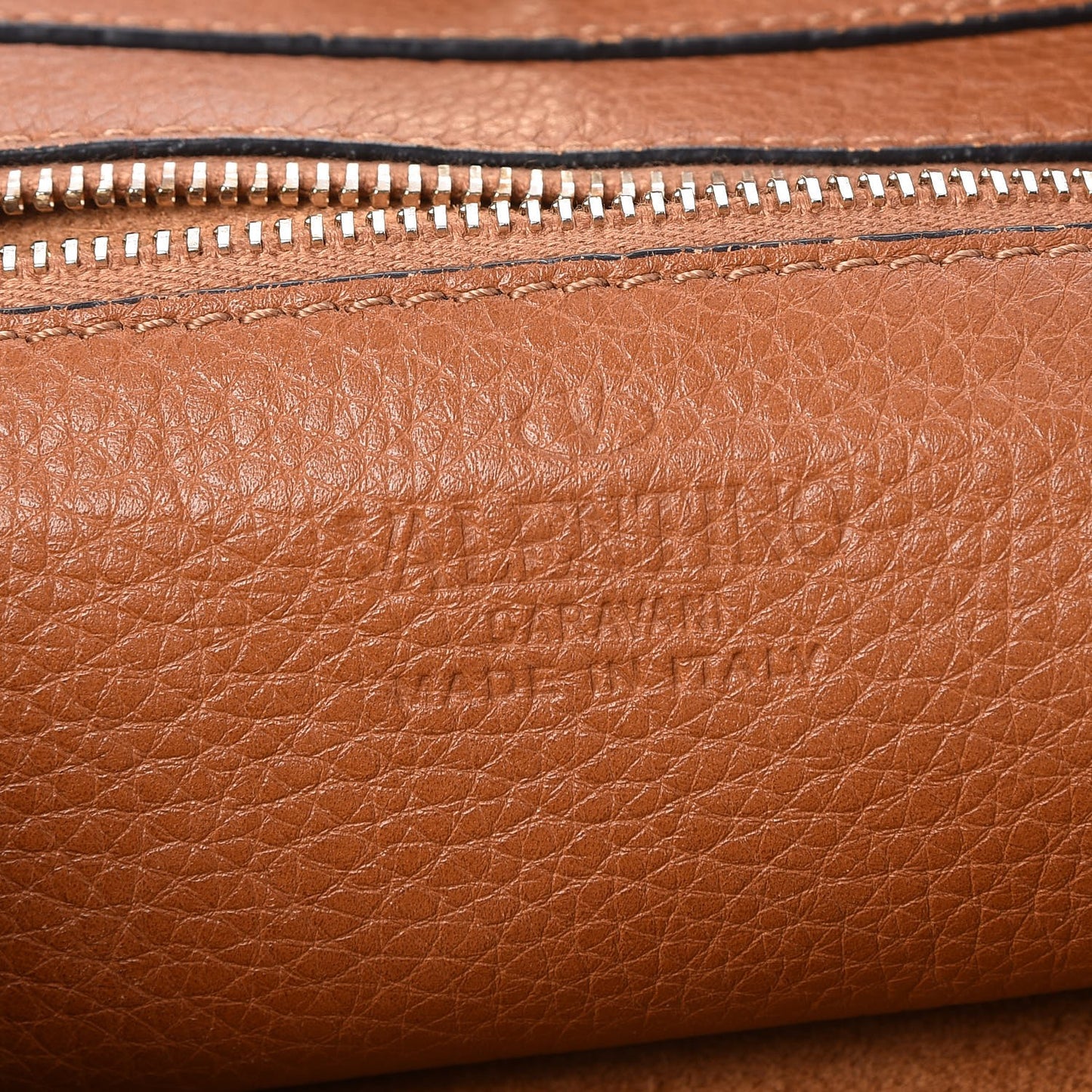 Pebbled Calfskin Large Rockstud Flip-Lock Messenger Bag Light Cuir