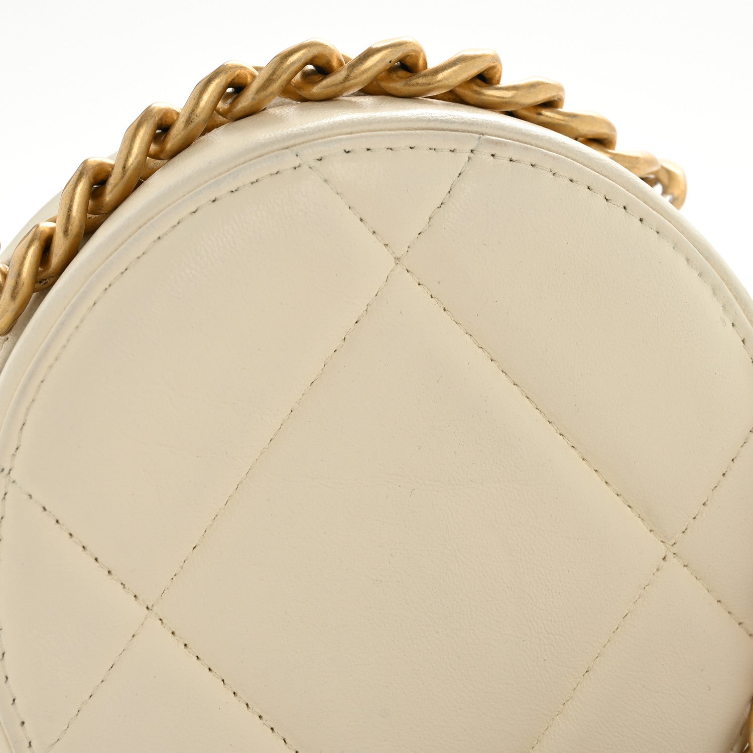 Chanel Lambskin Quilted Chanel 19 Round Clutch With Chain White 13 of 14