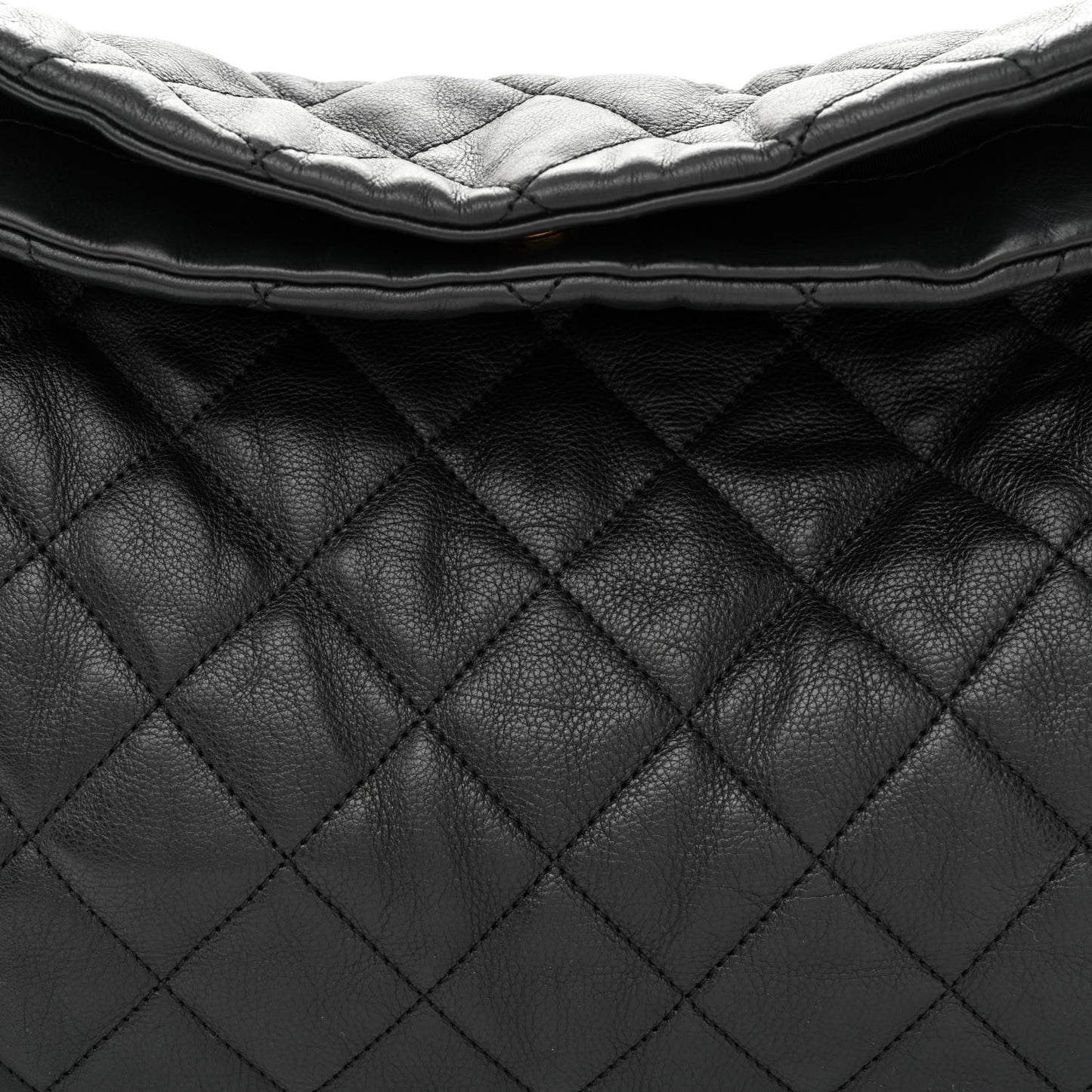 Calfskin Quilted Medium Chain Me Hobo Black