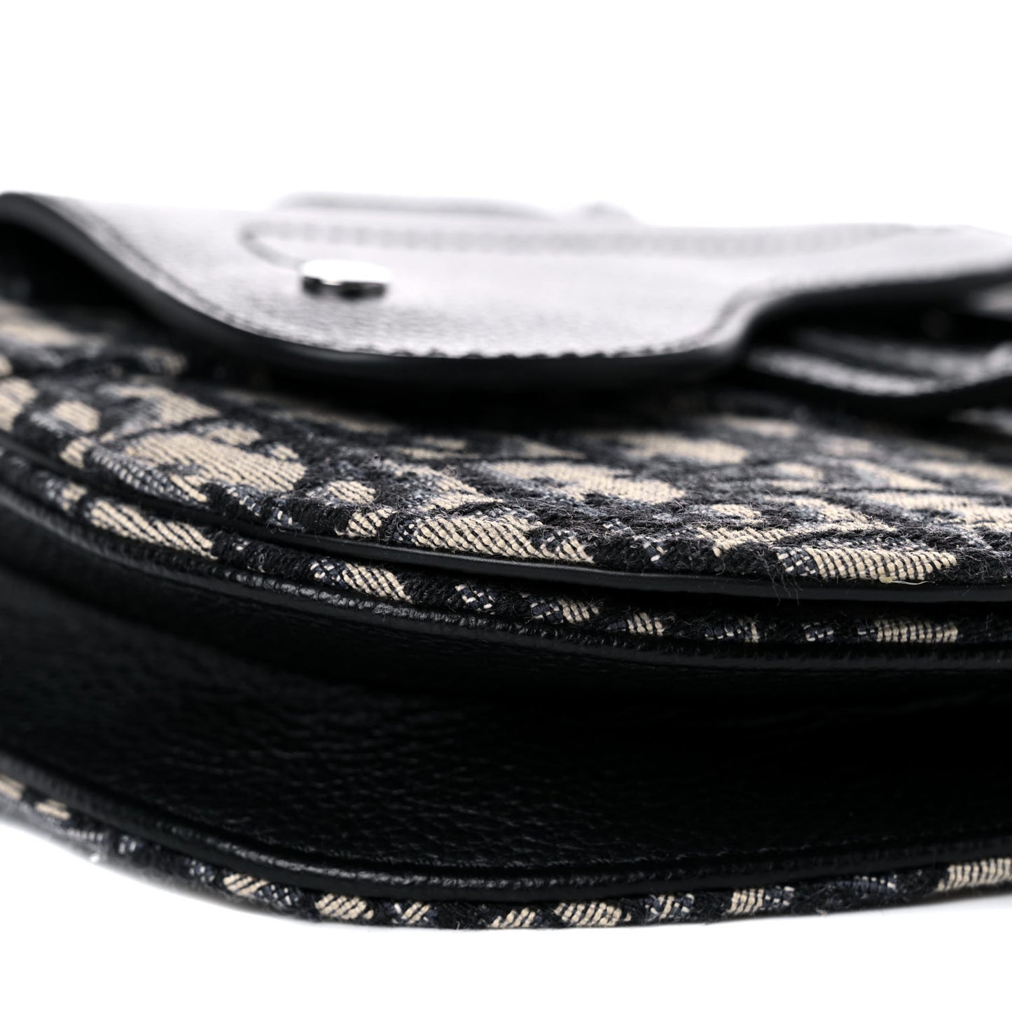 Oblique Saddle Messenger Pouch Beige Black