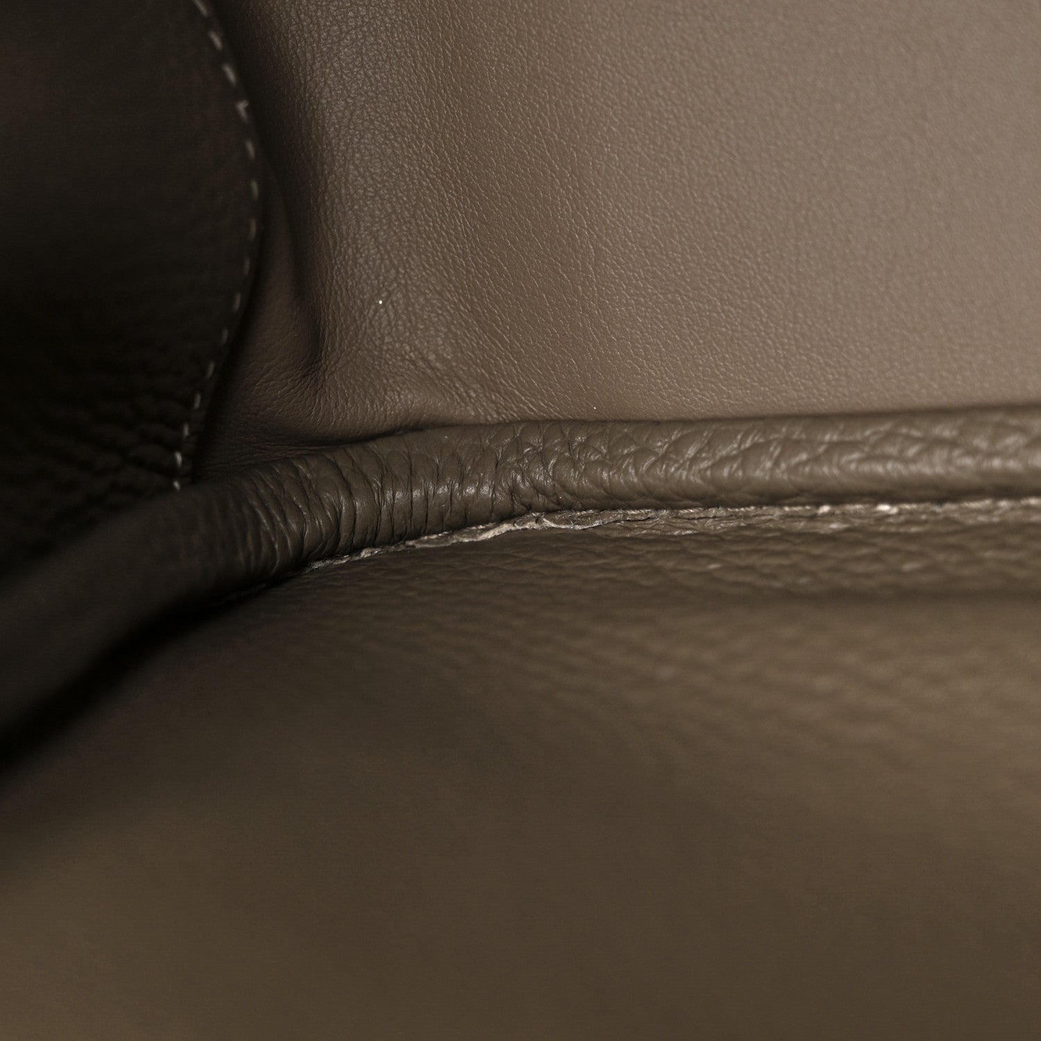 Hermes Taurillon Clemence Lindy 26 Etoupe 11 of 12