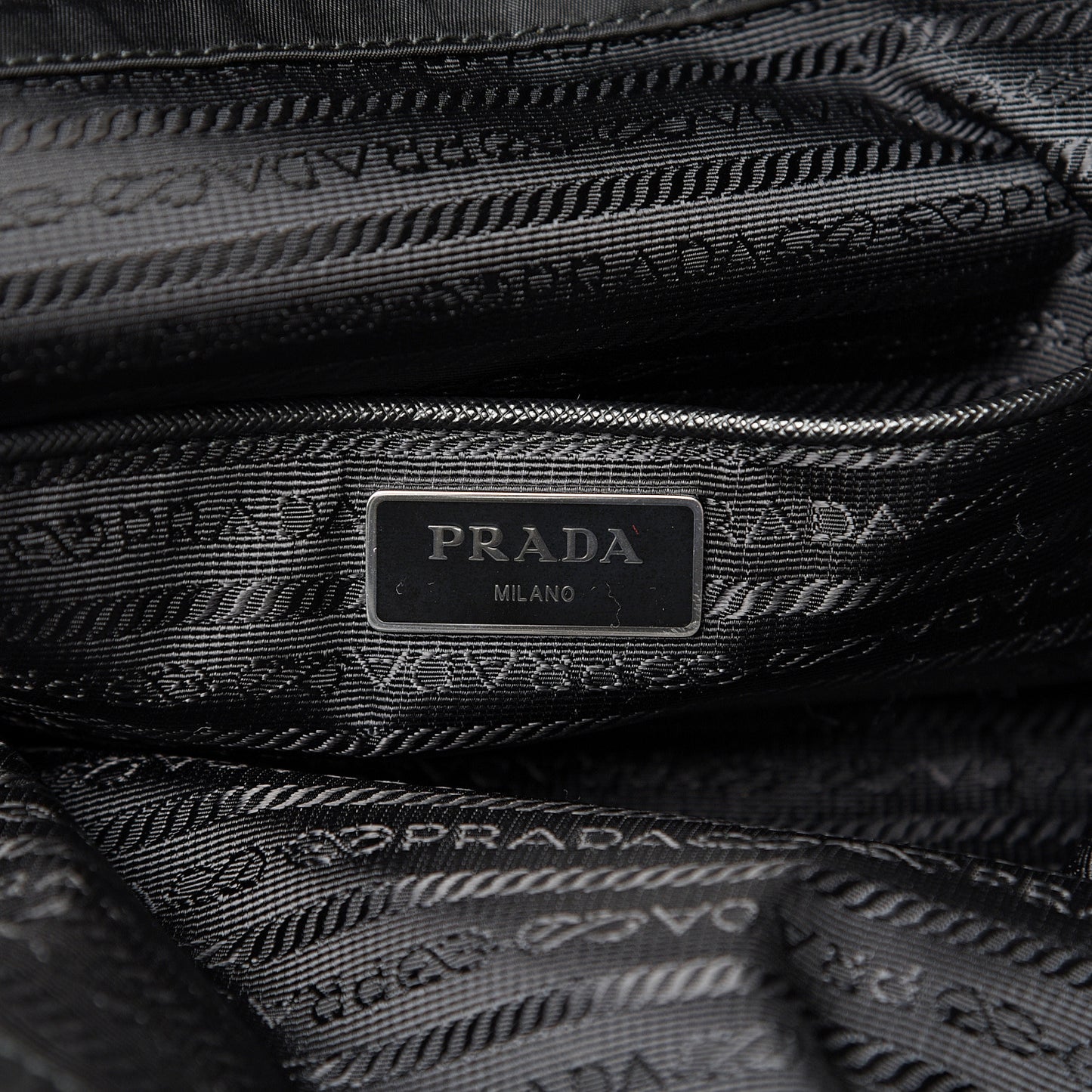 Tessuto Nylon Vela Saffiano Tote Black