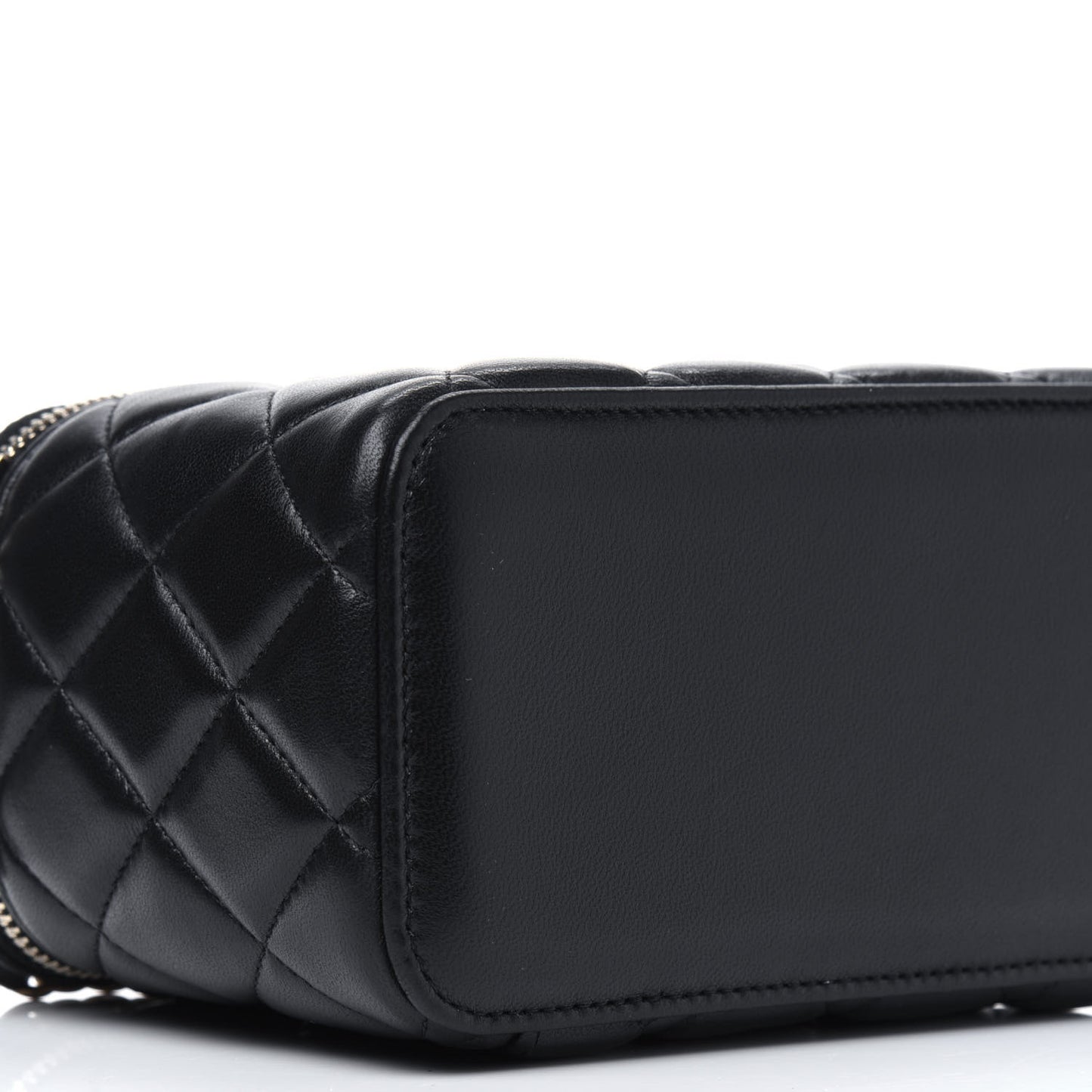 Lambskin Quilted Small Top Handle Vanity Case With Chain Black
